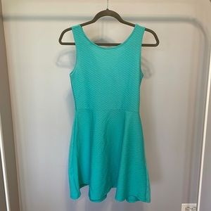 Turquoise dress, great for a wedding guest!